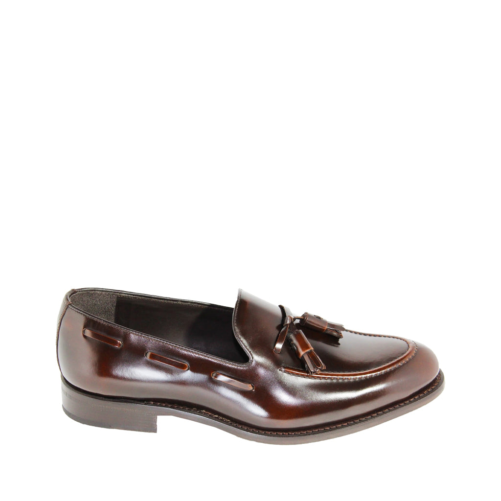 Stylish brown leather tassel loafer with detailed stitching