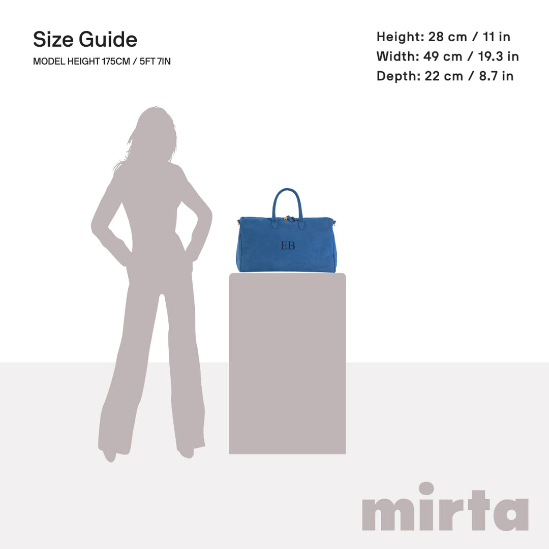 Size guide showing a model silhouette with dimensions for a blue handbag on a pedestal from Mirta