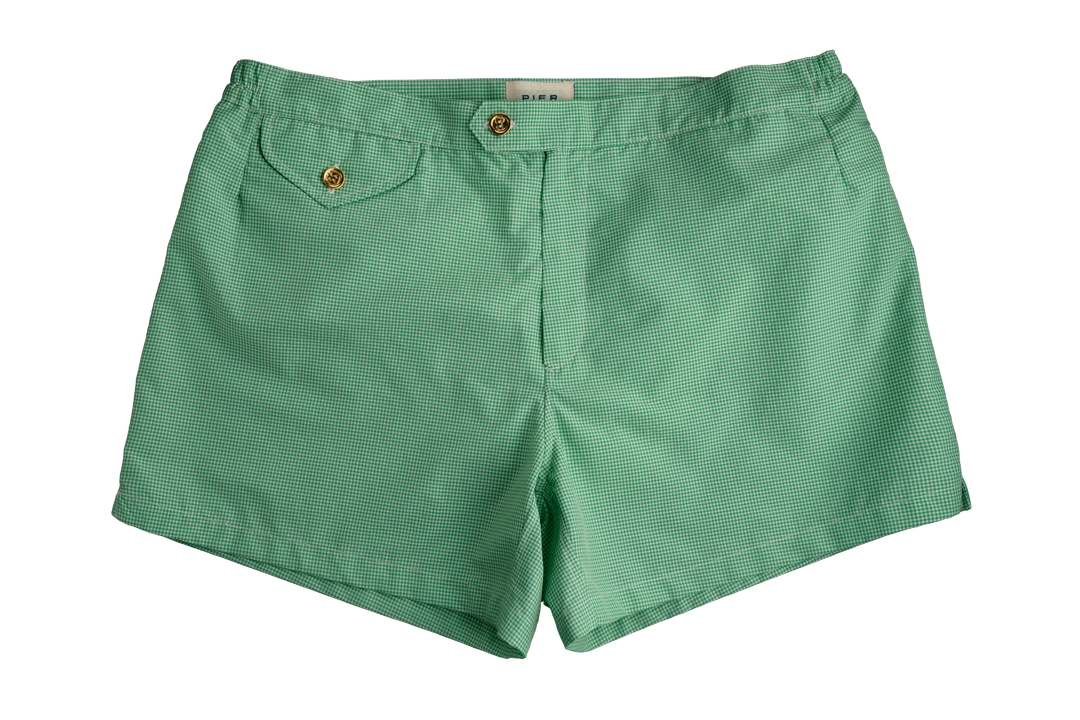 Green men's shorts with buttoned pockets